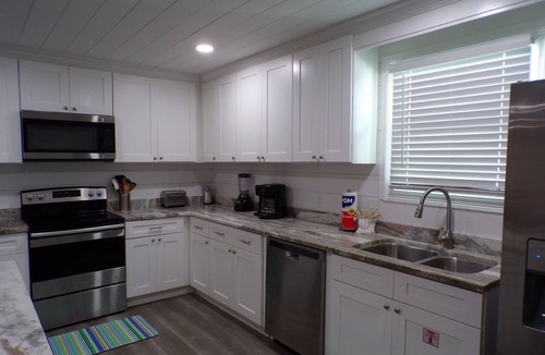 Bel Air House | Completely updated home directly across from the Beach with pool and hot tub