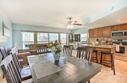 Clearwater Beach House | Completely Updated, 4 BD 2.5 baths, Waterfront Townhouse- Pet Friendly