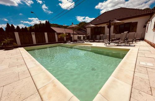 Medias House | Complex Butoaiele Transilvaniei - Cazare & SPA - Natura - Relaxare