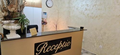 Curtesti Hotel | Complex Lebada Botosani