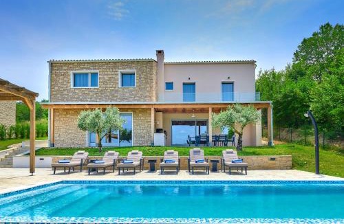 Brkac Villa | Complex Motovun