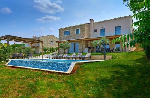 Brkac Villa | Complex Motovun