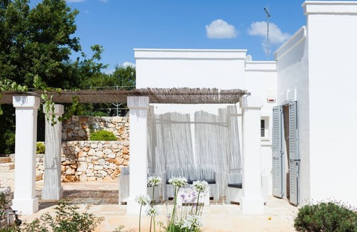 Monopoli Villa | Complex of trulli with private pool overlooking the sea