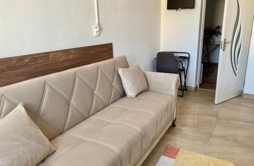 Husi Apartment | Complex Omnia - Apartamente Husi