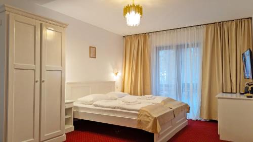 Moinesti Hotel | Complex Parc Pini Moinesti