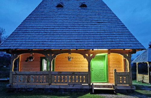 Breb House | Complex tradițional Casa din Vale