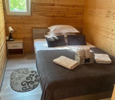 Eselnita Resort | COMPLEX TURISTIC Gradina de corzi si Aventura Eselnita