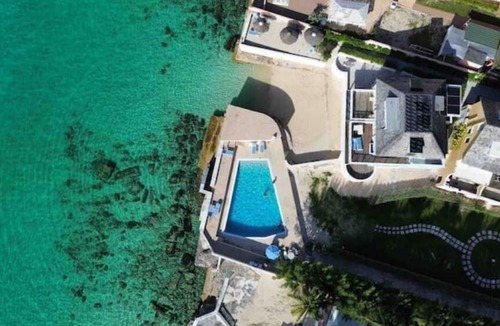 Nassau Villa | COMPLimentary CAR! Casa Del Mar!