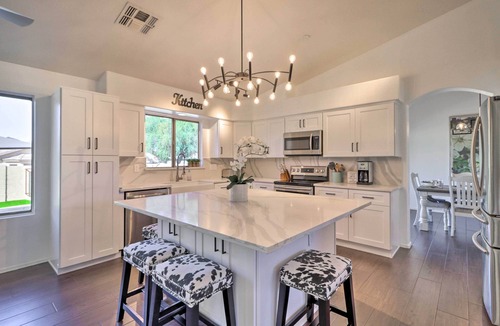 Estrella Mountain Ranch Cottage | Complimentary Heated Pool: Goodyear Getaway!