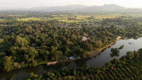 Kanchanaburi Resort | Comsaed River Kwai Resort