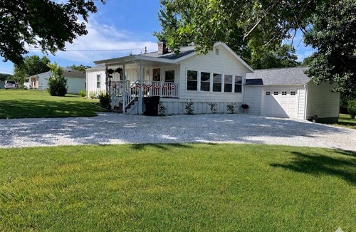 St. James House | Concord Cottage