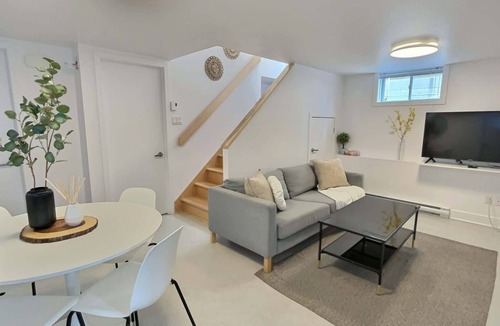 Saint-Sacrement Apartment | Condo 4 chambres Summ