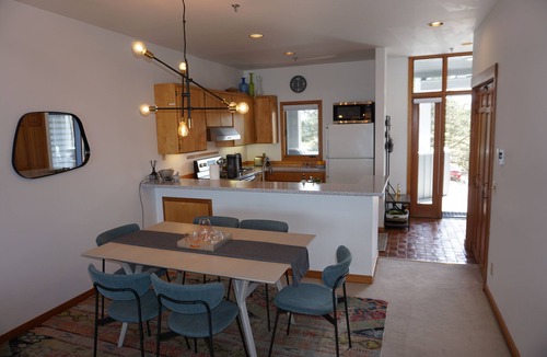 Blaine Condo | Condo by the sea in Semiahmoo with amazing views