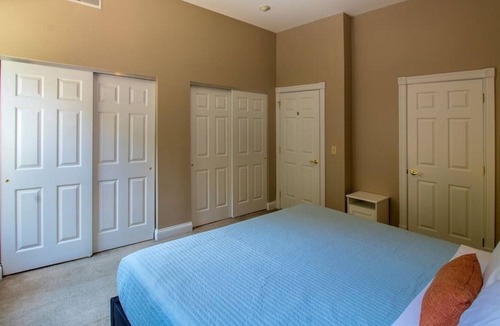 Mount Adams Condo | ★Condo for 4★Parking★Washer+Dryer★Nr Eden Park★