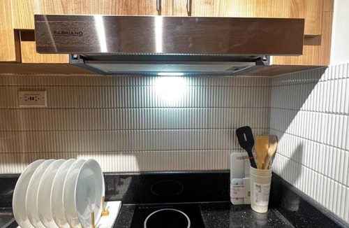 Legazpi Village Apartment | Condo in Red Residences -Self Check-in - Fast Wi-Fi