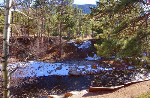 Estes Park Condo | Condo Overlooking Fall River