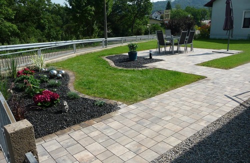 Neusitz Condo | Condo-Private Bathroom-Einstein