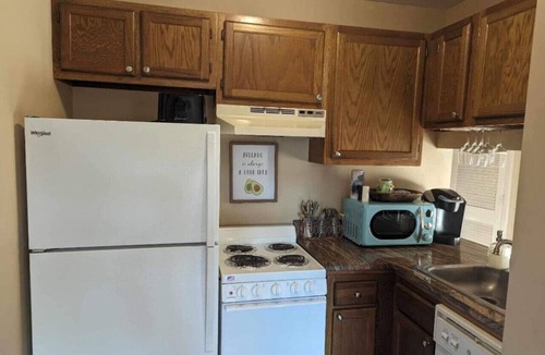 Banner Elk Condo | Condo skiing indoor pool hot tub sauna fitness WiFi on Beech Mountain