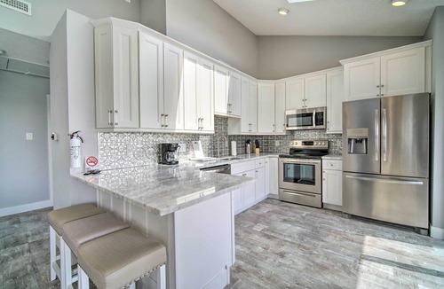 Brigantine Apartment | Condo w/Bay Views ~ 5 Mi to Atlantic City!