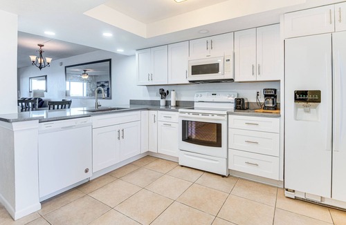 Cocoa Isles Apartment | Condo w/Direct Ocean Inlet View: Bikes Included!