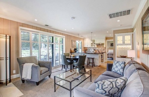 Napa Condo | Condo w/Shared Pool and View of Driving Range