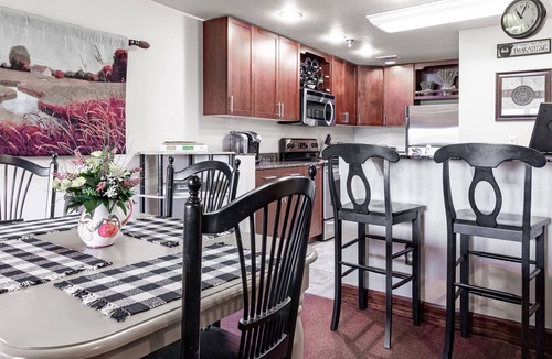 Pigeon Forge Condo | Condo with breath-taking views ,indoor/outdoor pools ,workout room 5003