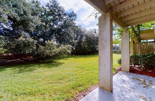 Saint Simons Island Condo | Condo with central AC, washer/dryer, shared outdoor pool, & on-site golf