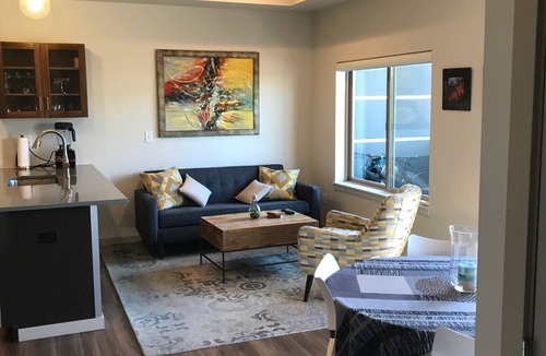 Central Boulder Apartment | Condo with deck facing the mountain, bike path and restaurant across the street, 5 min driving from down town
