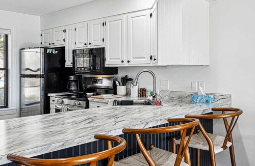 West Hartford Condo | Condo with Fireplace, Sugar Hill