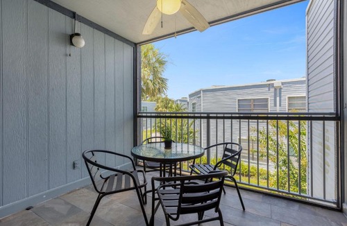 Ventura Apartment | Condo with Pool Access Near Golf Course, Airport