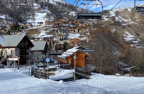 Valloire Apartment | Condominium apartment at the foot of the slopes and 800m from Valloire village