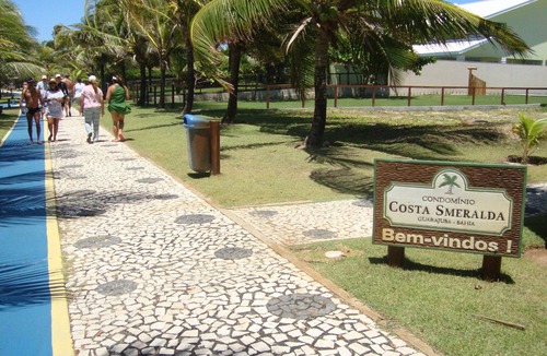 Centro House | Condominium in front of a beautiful Guarajuba beach, 200 meters on foot, with WIFI and SKY