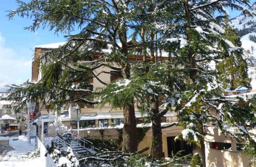 Brides-les-Bains Apartment | Confort 2 Pièces au Centre avec Wi-Fi et Parking - FR-1-512-204