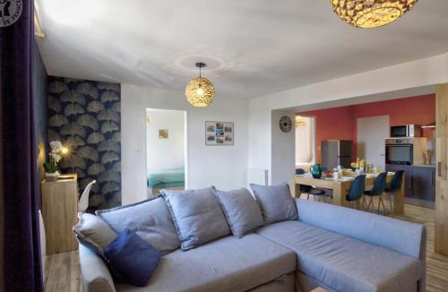Saint-Galmier Apartment | Confort moderne dans un gîte historique à Saint-Galmier - FR-1-496-276