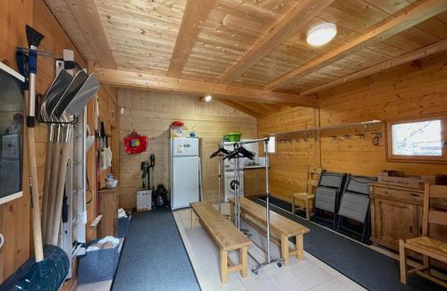 Crest-Voland Ski Chalet | Confortable chalet 12 personnes avec WiFi et parking, près des pistes - FR-1-733-25