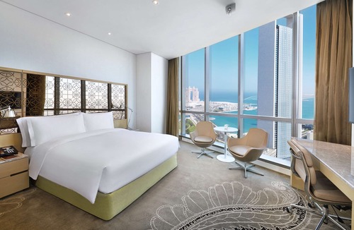 Abu Dhabi Resort | Conrad Abu Dhabi Etihad Towers