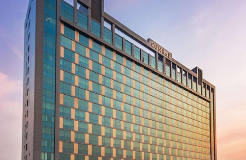 Koregaon Park Hotel | Conrad Pune