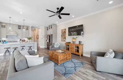 Montgomery House | Conroe Waterfront, Family Friendly Lakehouse