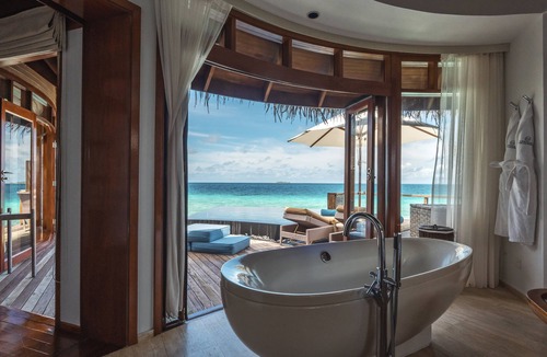 Halaveli Resort | Constance Halaveli