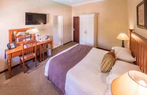 Greater Johannesburg Metropolitan Area Hotel | Constantia Hotel and Conference Centre