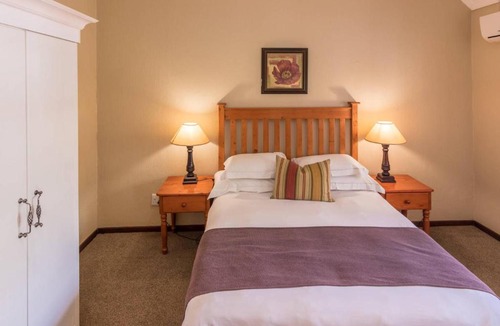 Greater Johannesburg Metropolitan Area Hotel | Constantia Hotel and Conference Centre