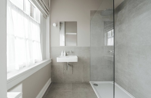 Tamworth Hotel | Constantine House