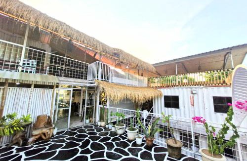 Senggigi Hostel | Container Hostel Senggigi