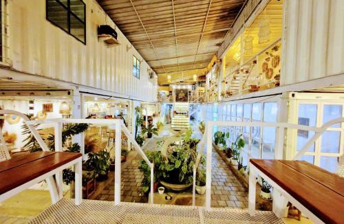 Senggigi Hostel | Container Hostel Senggigi
