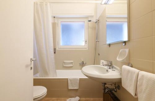 Porta Garibaldi Apartment | Contempora - Elvezia Park - 1bed, 1bath with balcony - E15