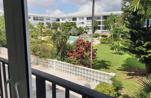 Sunrise Park Condo | Contemporary 2-bed 2-bath condo.