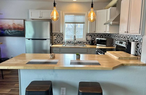 Fairview Apartment | Contemporary 2 Bedrooms Super location