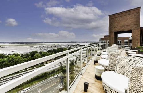 Crystal City Apartment | Contemporary 2BR with Gym, Parking & Rooftop Views