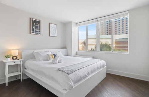 Pentagon City Apartment | Contemporary Arlington Apartment Featuring City Views