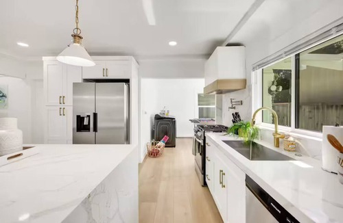 Eastside House | Contemporary Beachside Oasis in Long Beach!